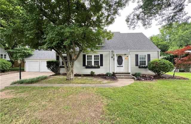 613 Mill  ST photos photos