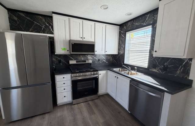 25794 Nuway Avenue Gallery 1