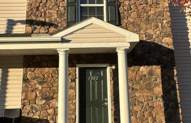 1002 Hot Point Commons - 1002 Hot Point Avenue, Cumberland County, PA 17257