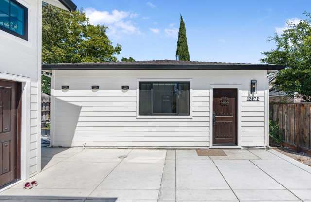 Modern Comfort: Beautiful Two-Bedroom ADU for Rent! photos photos
