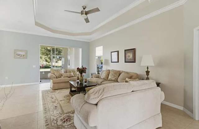 For Rent |Active 55+ Spacious 3BR Home in Candler Hills at On Top of the World – Private Cul-de-Sac Location Gallery 4