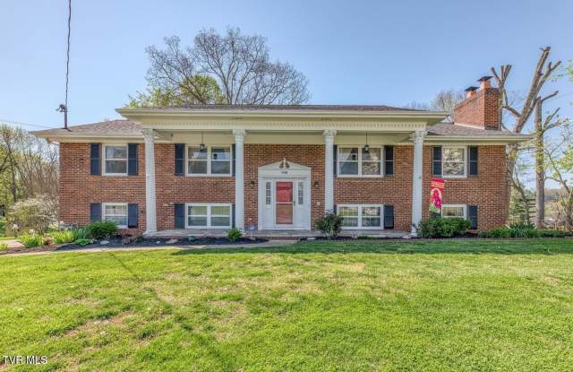 908 Meadow Lane photos photos