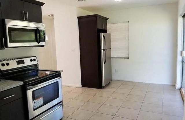 2711 NW 16TH Court, Fort Lauderdale, FL 33311 - 4433 Gallery 3