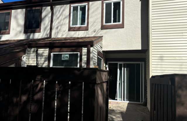 2404 BAYBERRY Court Gallery 2