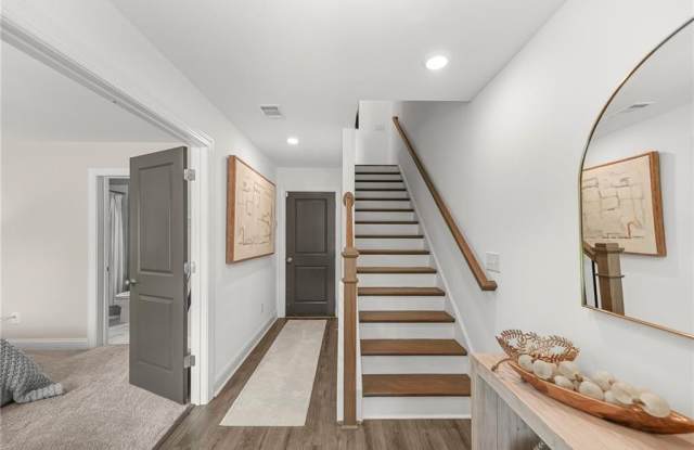 843 Angora Alley Gallery 2
