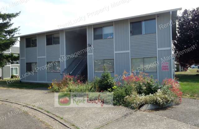 Cute 2-Bedroom Unit in Nice 4-plex in Great Enumclaw Location!! Gallery 1