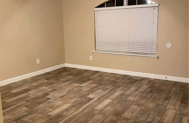 10646 S Shaenridge Gallery 3