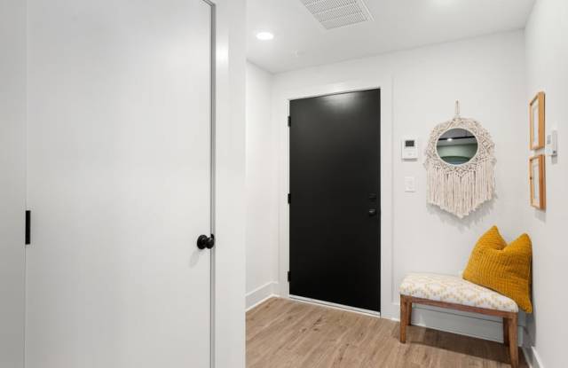 201 Leverington Avenue - 314 Gallery 3