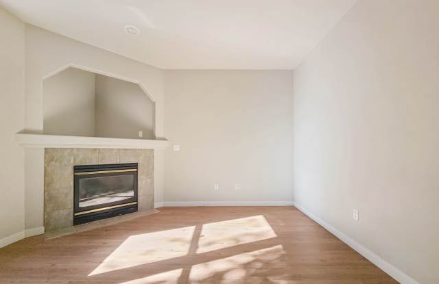 Bright 4 Bedroom Home in a Family‑Friendly Neighborhood Gallery 4