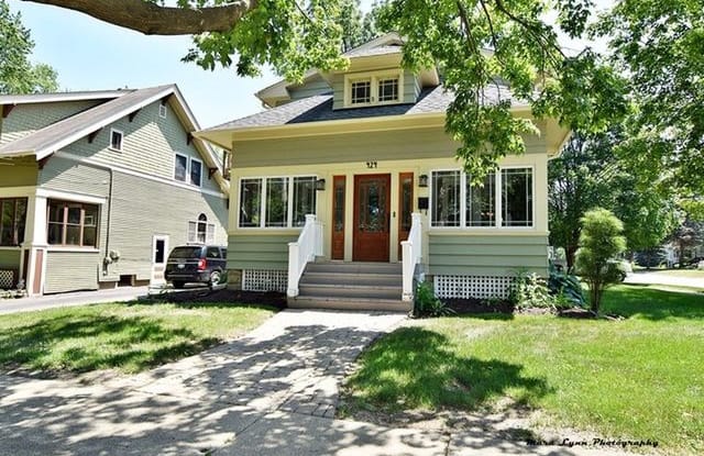 424 Blaine Street - 424 Blaine Street, Batavia, IL 60510