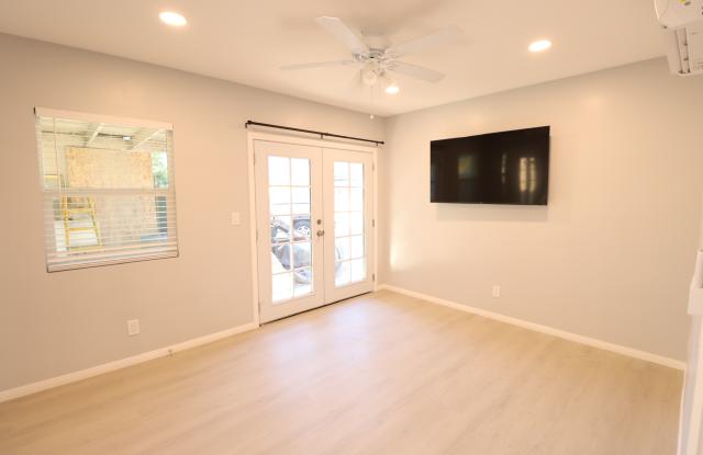 465 W 2nd St photos photos