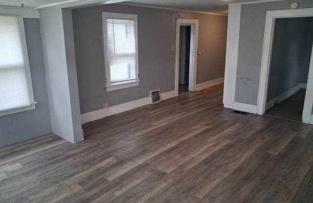 110 S Wilmoth Gallery 4