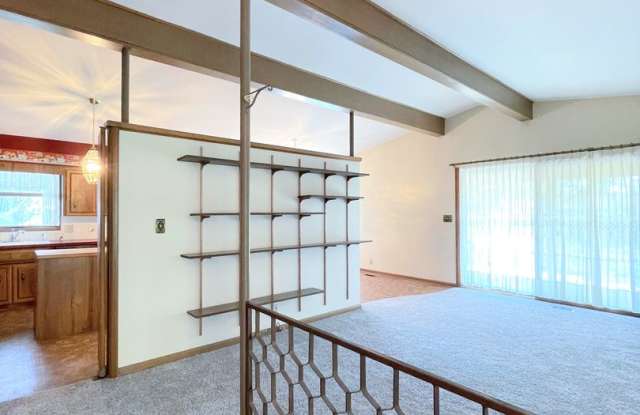 Beautiful 3 Bed 1.5 Bath Home Gallery 4