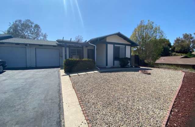 (55+ Community) Perfectly Located 2 Bedroom House in Oceanside Available 1st Week of June! photos photos