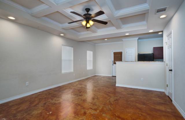 4915 Flipper Drive Gallery 4