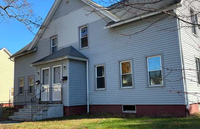 Fresh and updated 4 bedroom for immediate occupancy photos photos