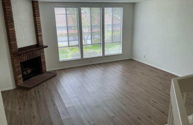 2 Bedroom 2 Bath ground floor Condo in Mission Viejo Gallery 4