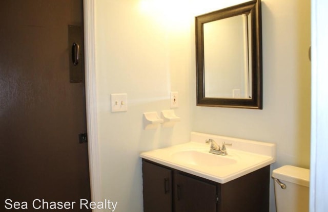 2922 Shelby Dr. - 2922 Shelby Drive, Lakeside, FL 32073