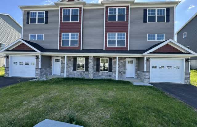 450 Smokering Dr - 450 Smokering Drive, Robesonia, PA 19551