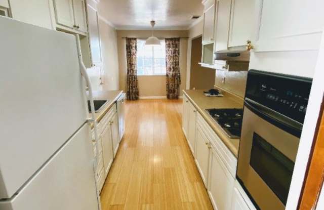 2323 Temple Dr Gallery 2