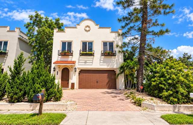 Annual Furnished 4-bed 3-bath single family home Gallery 1