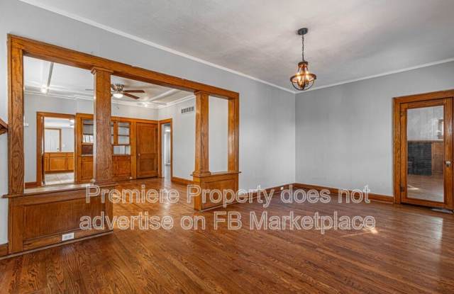 2400 N 12th St Gallery 3