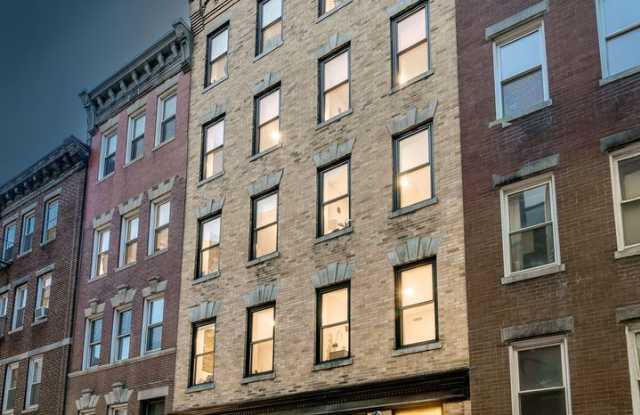 Nicely renovated 2 bed condo in the heart of the North End. Gallery 4