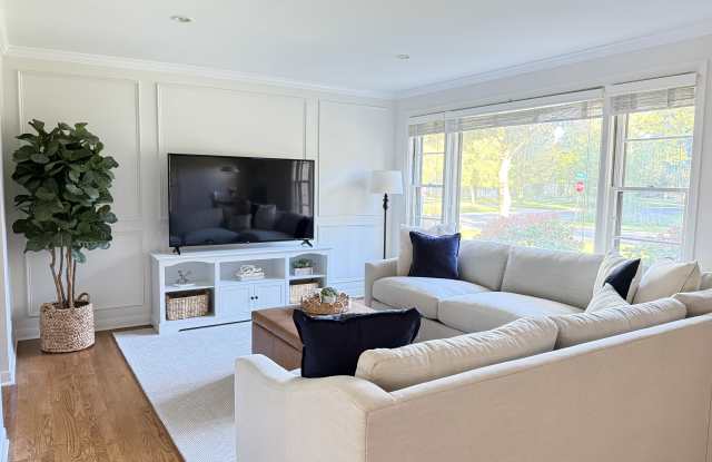 1120 Manor Drive Gallery 4
