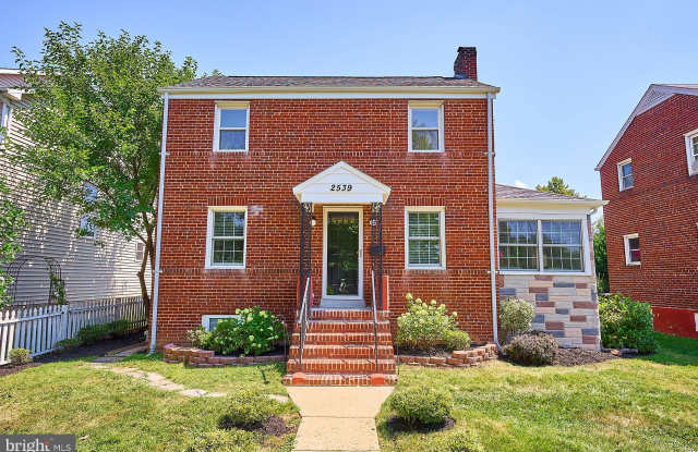 2539 WASHINGTON BOULEVARD - 2539 Washington Boulevard, Arlington, VA 22201