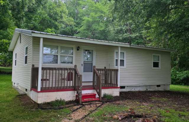 Coming Soon in Ringgold! 3BR/2BA Home with Large Detached Garage & Huge Backyard photos photos