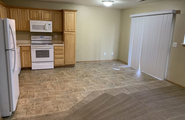 8125 E 100th Terr Ct - 8125 East 100th Court, Kansas City, MO 64134