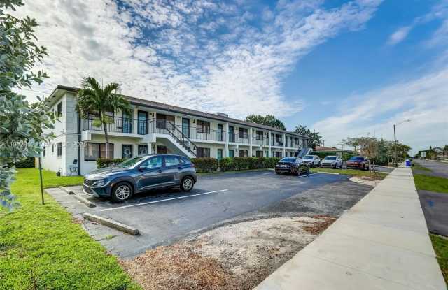 2140 NE 56TH St photos photos