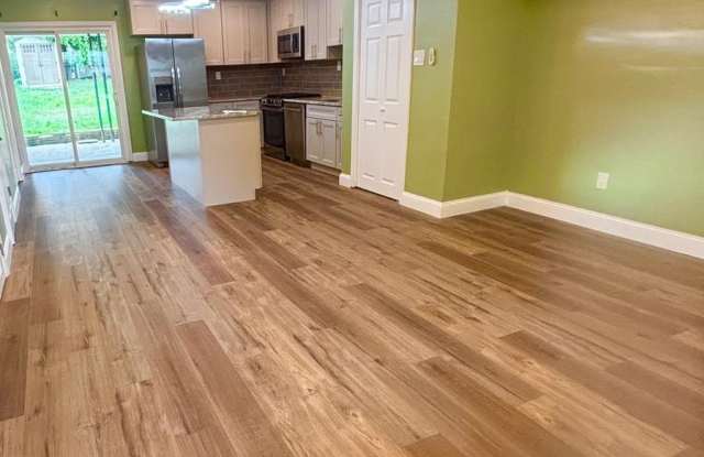 12140 RAMBLER Road Gallery 3