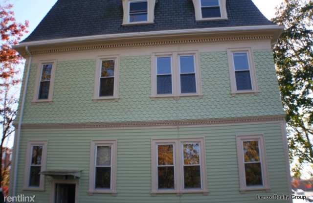 547 Broadway Gallery 2