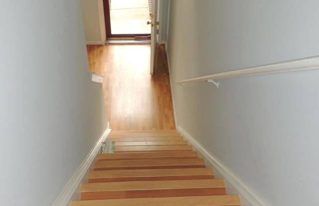 4211 BUMBRY TERRACE Gallery 4