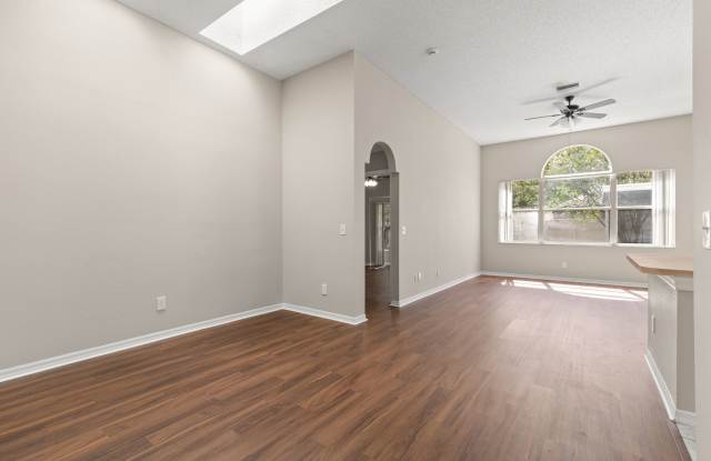 13416 Sunvale Pl Gallery 4