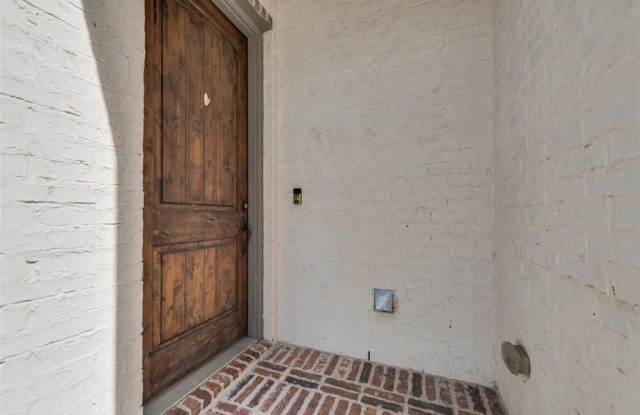 818 Milton Way Gallery 2