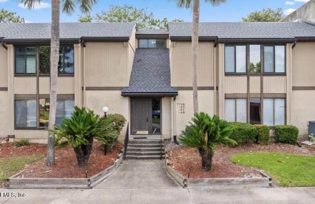 7749 LAS PALMAS Way Gallery 1