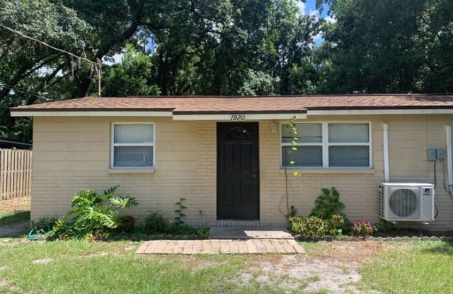 1920 Taylor Lane - 1920 Taylor Lane, Lake Magdalene, FL 33618