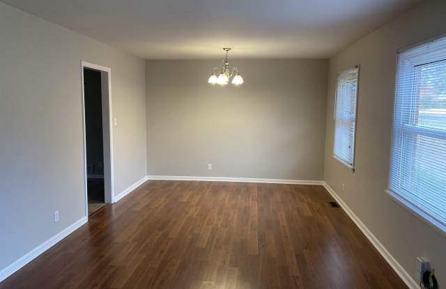 1515 Club View Drive Gallery 4