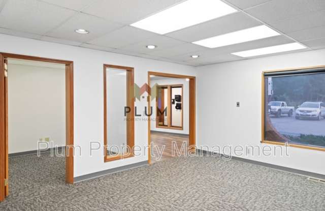 690 South West Higgins Gallery 4