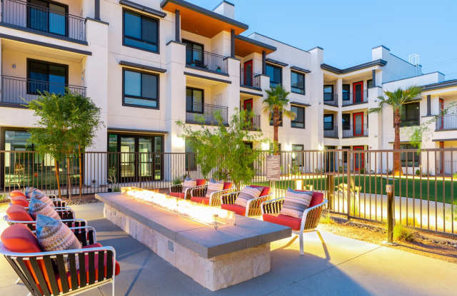 Everleigh Palm Desert - Senior Housing Gallery 3