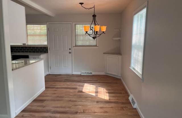 Multi - Level, Updated 3 bed/2bath home in Kansas City, MO!!!! Gallery 4