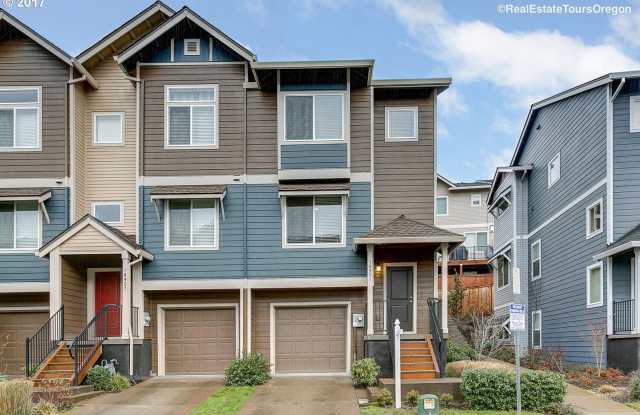 Great 3 Bedroom 2.5 Bathroom Townhouse End Unit! 2 Car Garage + Washer  Dryer! Near Nike, Intel and Tanasbourne Shopping! - 10521 Northeast Park Ridge Way, Hillsboro, OR 97006