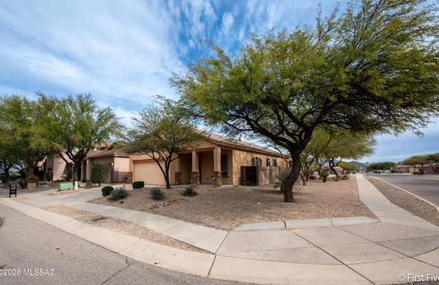 10527 S Miramar Canyon Pass - 10527 South Miramar Canyon Pass, Vail, AZ 85641