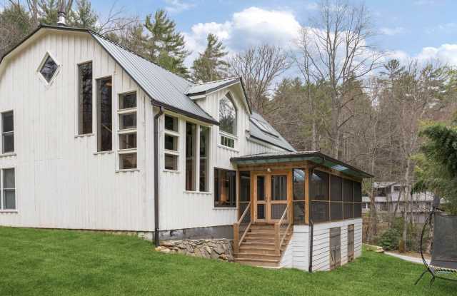 85 Hillcrest Drive photos photos