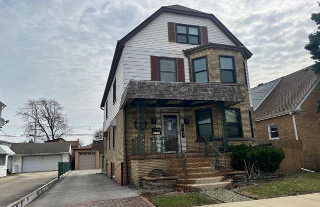 3707 N Nora Avenue unit: 2 photos photos