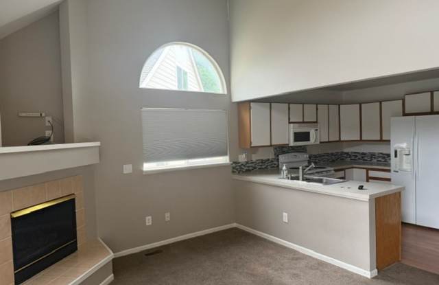 4 Bedroom Townhome near Horsetooth Reservoir Gallery 1