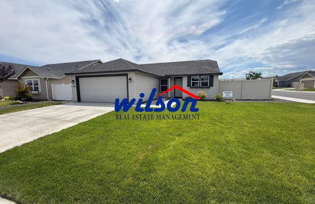 3bd/2ba House in West Valley with Central AC, Fully Fenced Yard and Two Car Garage! photos photos