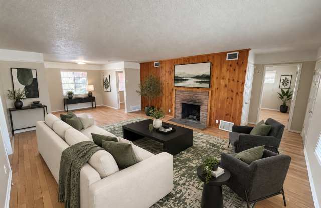 Charming 3-Bed/2-Bath Single-Story Ranch Home in Historic Huntridge Gallery 3